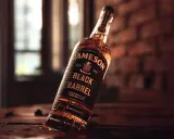 Jak smakuje whisky? Odkryj sekrety i znajdź swój ulubiony smak!