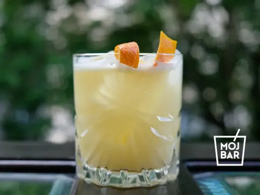 Drinki z whisky: Opanuj klasyki i zaskocz gości! Proste przepisy