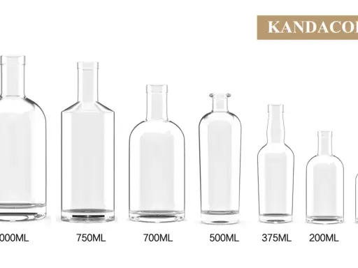 Różne rozmiary szklanych butelek, od 1000 ml do 100 ml, idealne na wódkę.