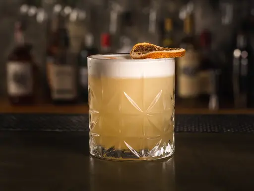Zrób Whisky Sour jak profesjonalista: Klasyczny przepis + triki