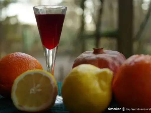 Jak zrobić drink z grenadiną? Przepisy na hity i domowy syrop!